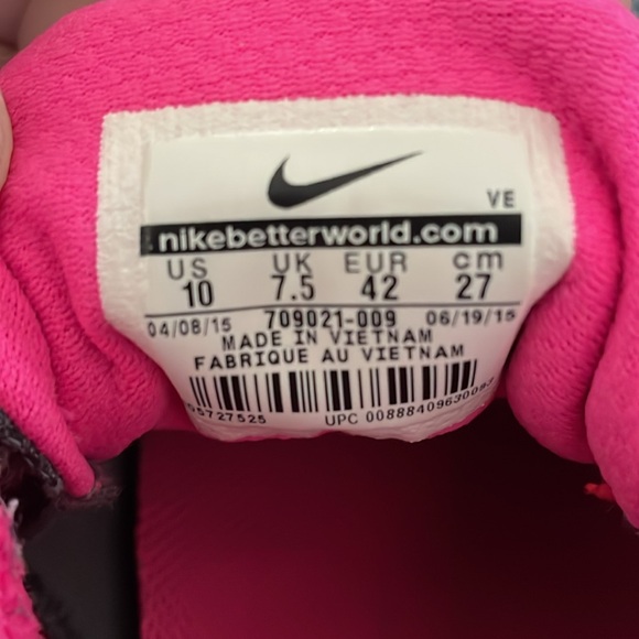 Women’s Nike Runners - Picture 4 of 6